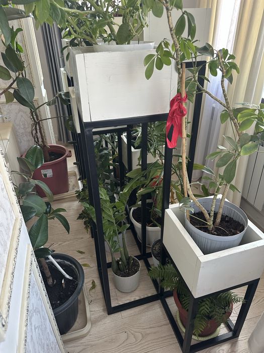 Подставка для Цветов .