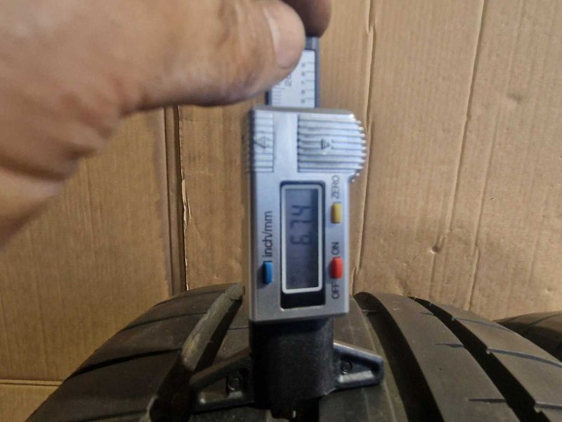 2 Dunlop R19 225/45
летни гуми DOT0317