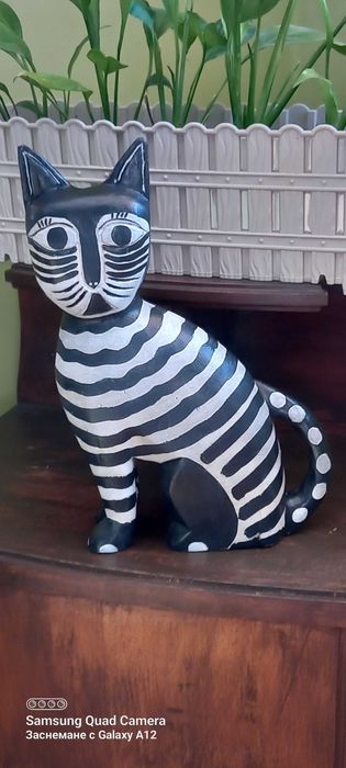 Дървена фигура-котка