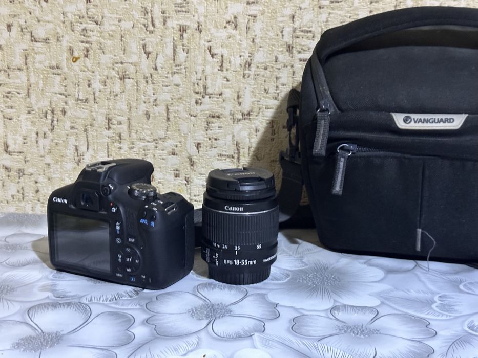 Камера Canon 2000d