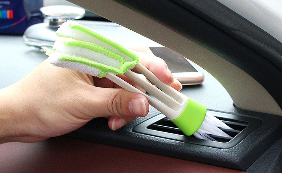 Perie curatare praf din gurile ventilatie