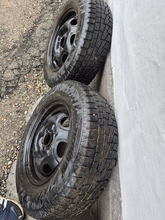 Продам комплект зимних шин Cordiant