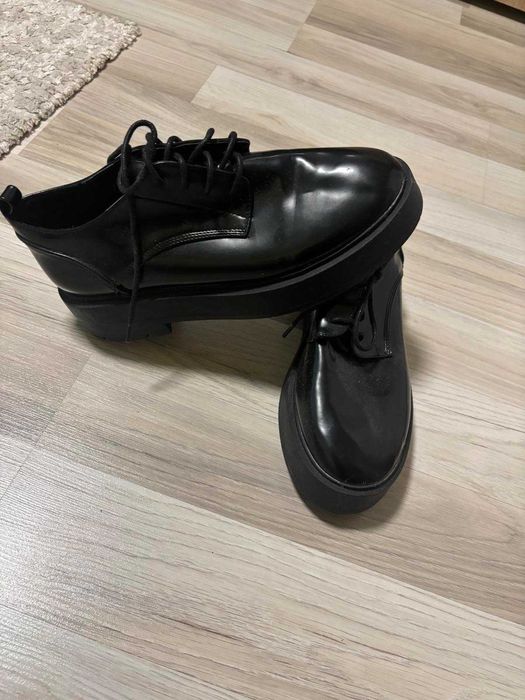 Дамски обувки обувани по веднъж