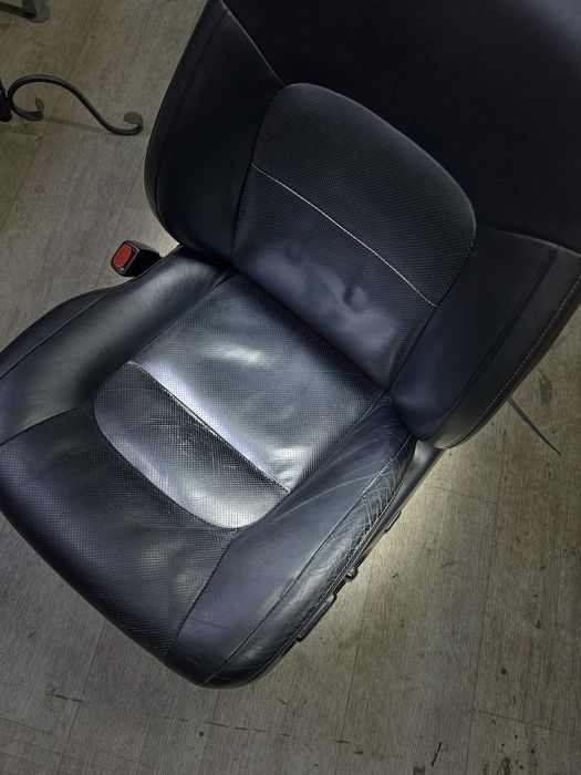 Перетяжка сидений