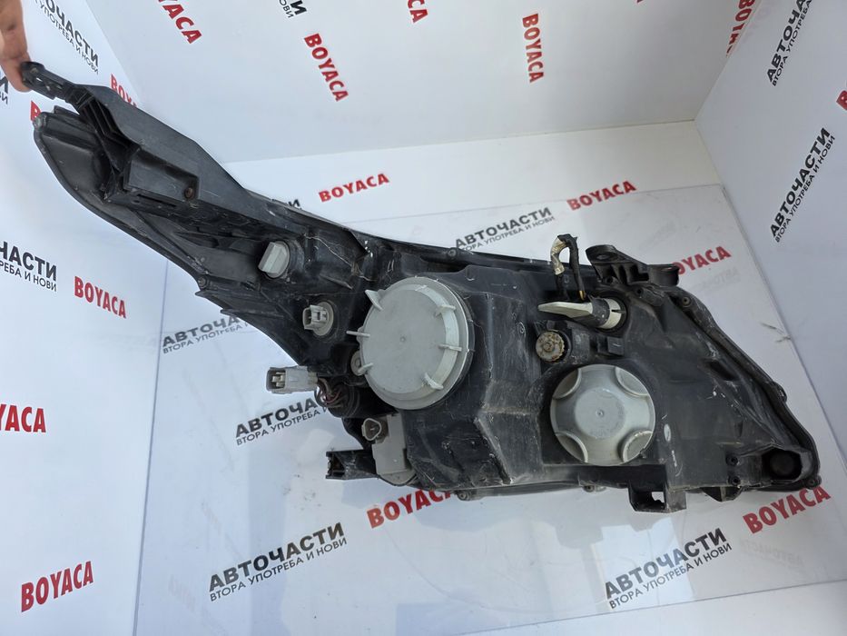 Ляв фар Toyota Avensis T270 Facelift 012-015г