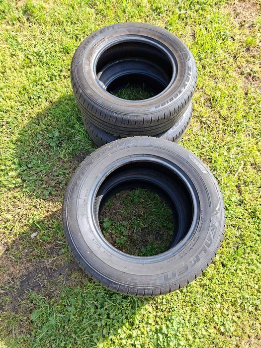 Vând anvelope Falken  de vară 205 65 R16+bonus tester autophix v007