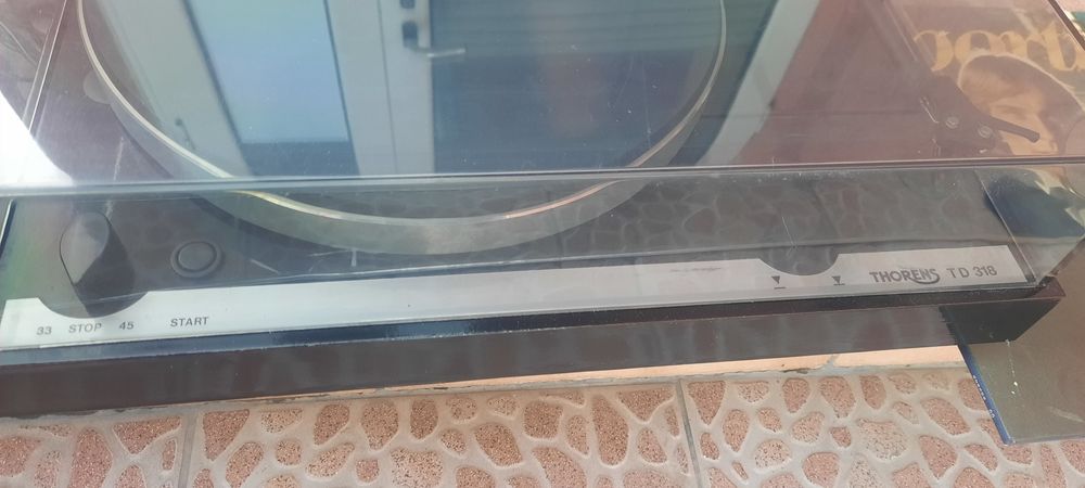 ГРАМОФОН Thorens TD318