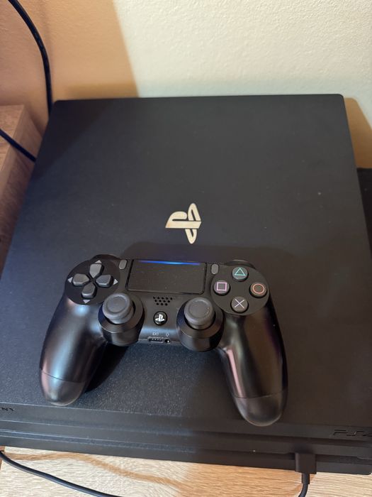 Vand ps4 Pro 1TB.