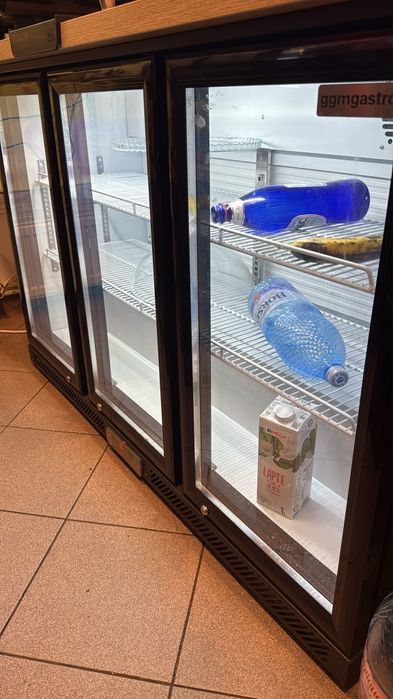 Vitrina frigorifica noua pret 1700 lei
