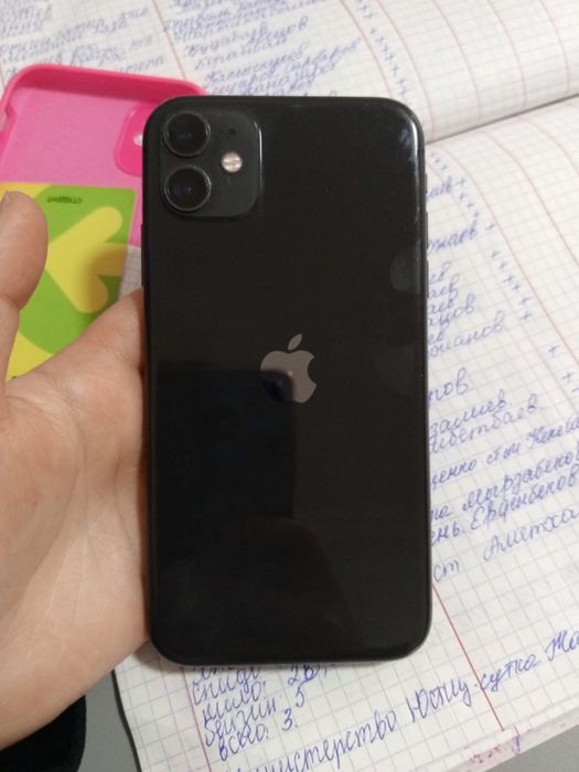 Срочно продам айфон 11