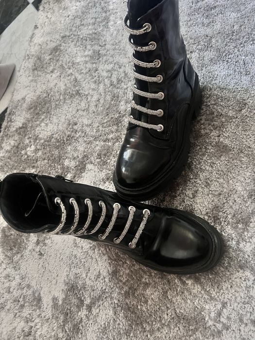 Cizme din piele lăcuită Graceland