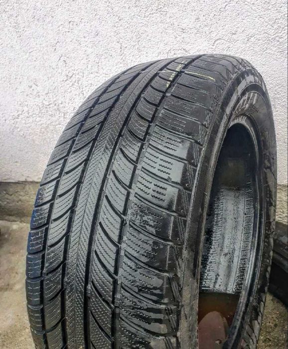 Зимни гуму 235 55 17