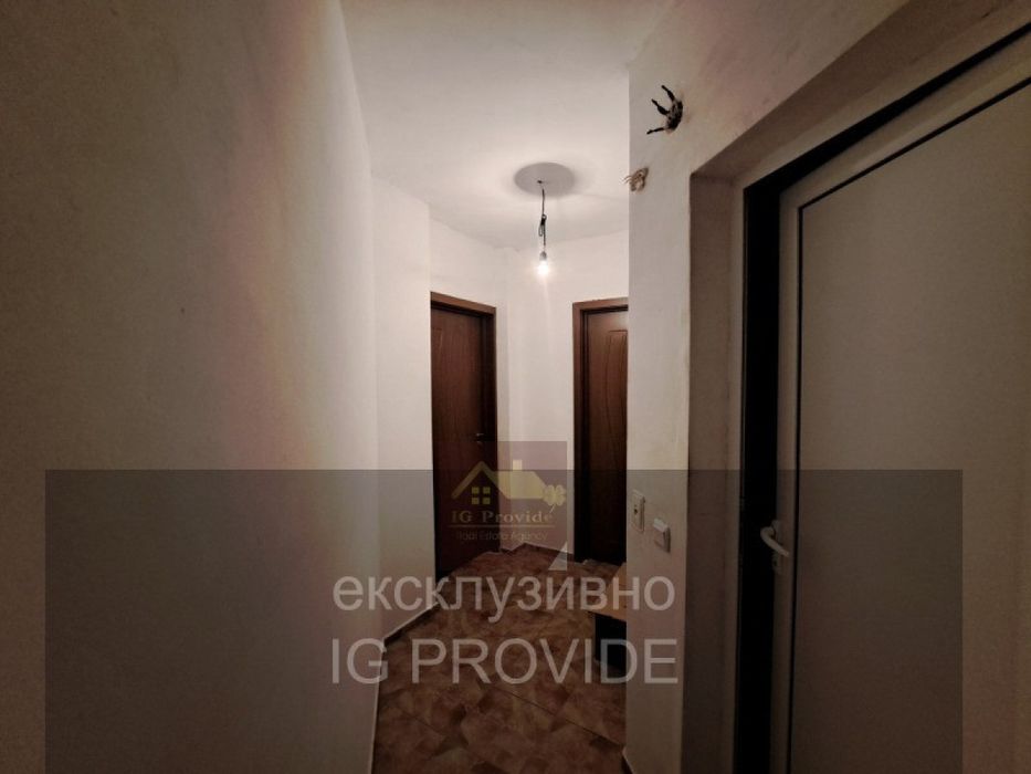 Продава се Двустаен апартамент в Айтос - 59 кв.м за 1145 €/кв.м - Снимка #3