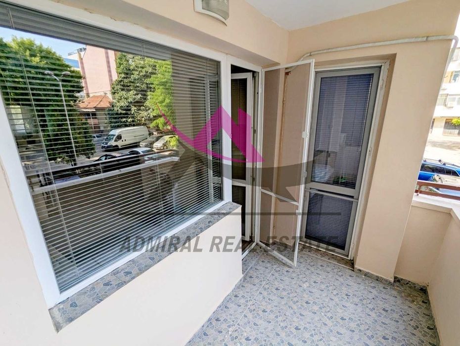 Дава се под наем Четиристаен апартамент в Варна, Център - 130 кв.м за 900 € - Снимка #5