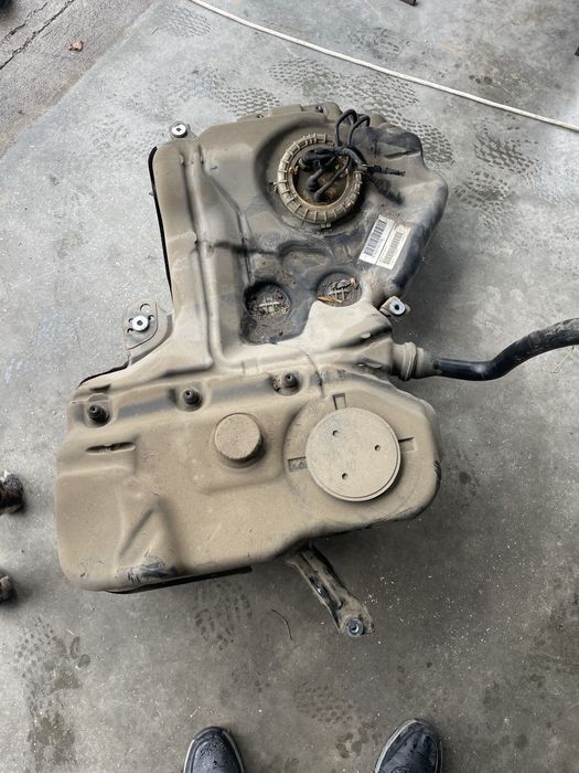 Rezervor combustibil motorina Audi A4 A5 b8 diesel
