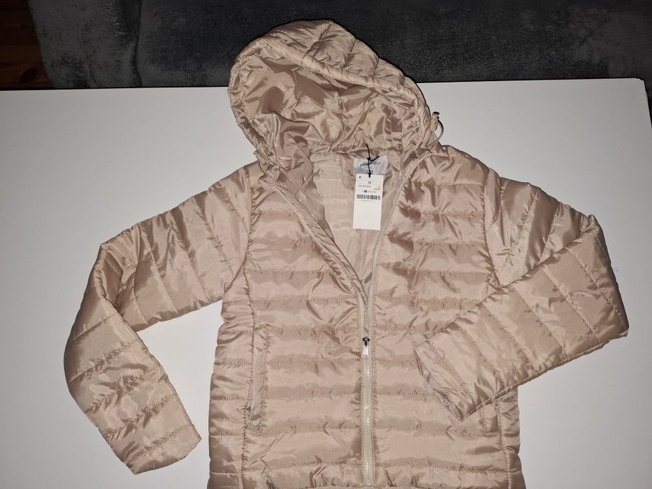 Дамско яке бежово