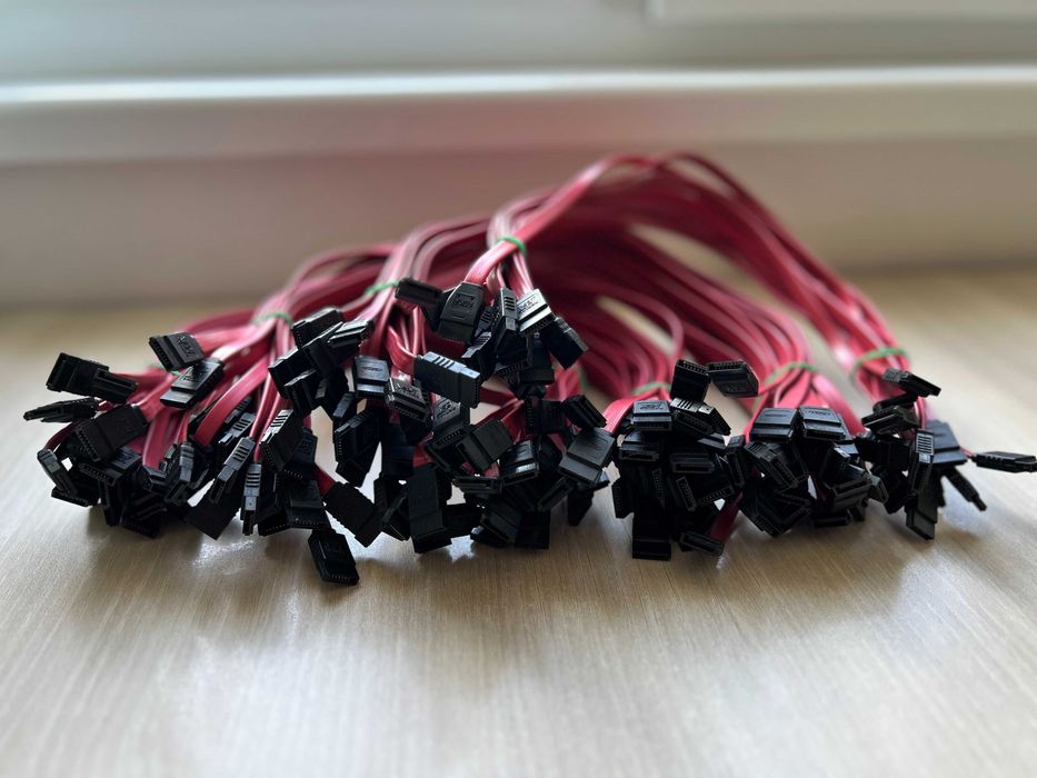 Продавам лот SATA кабели