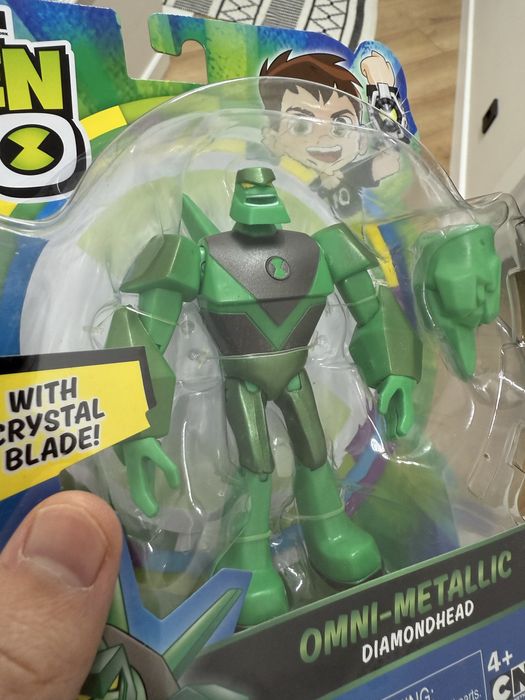 Продам новые игрушки Бен Тен.