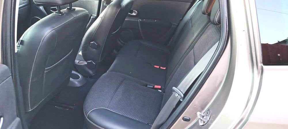 Renalut Clio 3 Anu 2010 Motor 1,5 Dci Diesel AUTOMATĂ Climatronic Ful