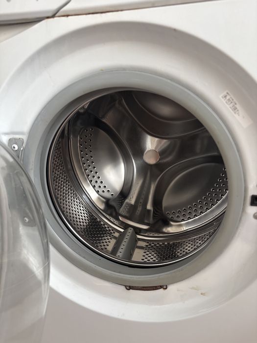 Стиральная машина Indesit 5 кг — под ремонт / на запчасти