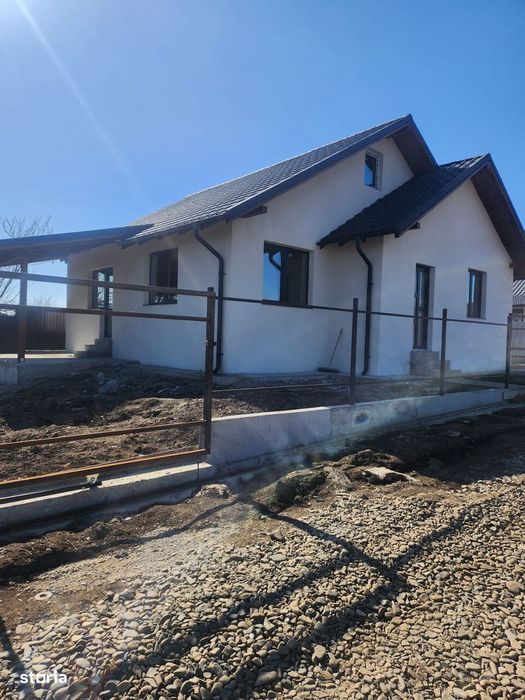 Comision 0% Casa noua pe varianta Margineni - Hemeiusi