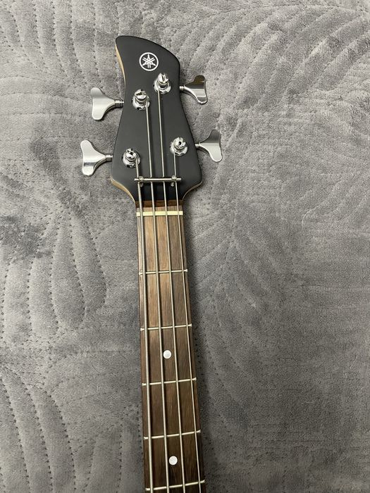 Бас гитара Yamaha TRBX174