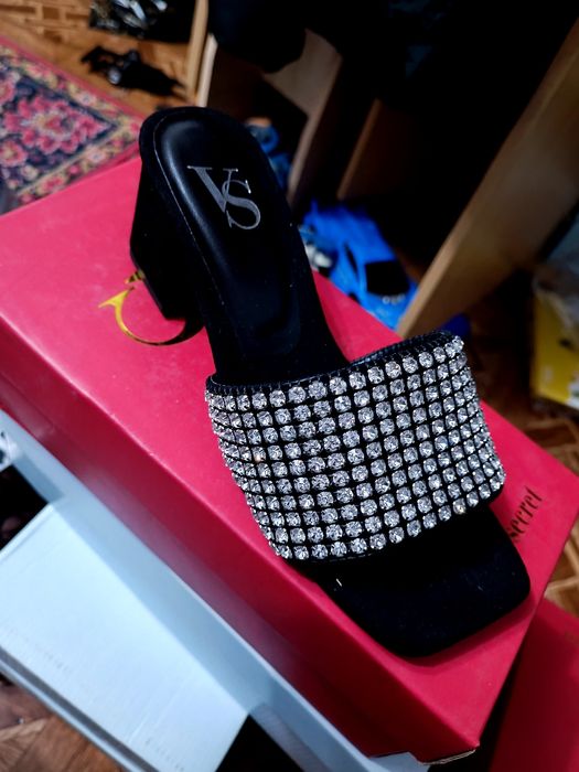 Женские кожаные обуви