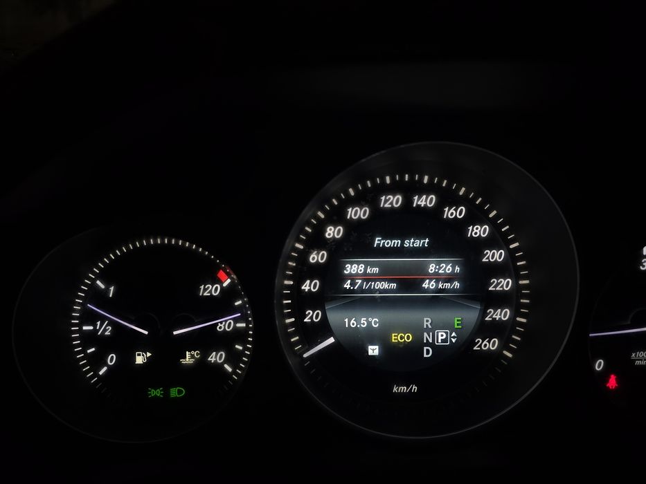 Vând Mercedes-Benz E200 (W212) break, 2016