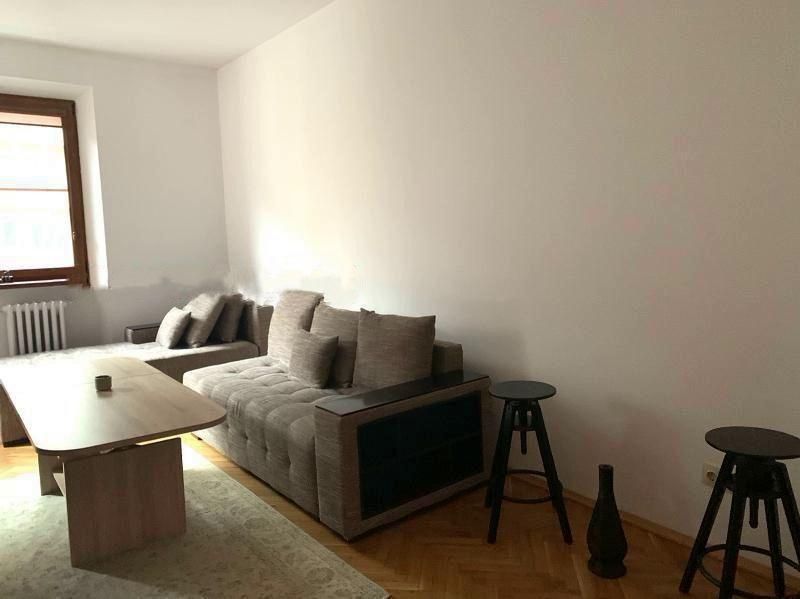 Дава се под наем Двустаен апартамент в София, Център - 90 кв.м за 797.64 € - Снимка #1