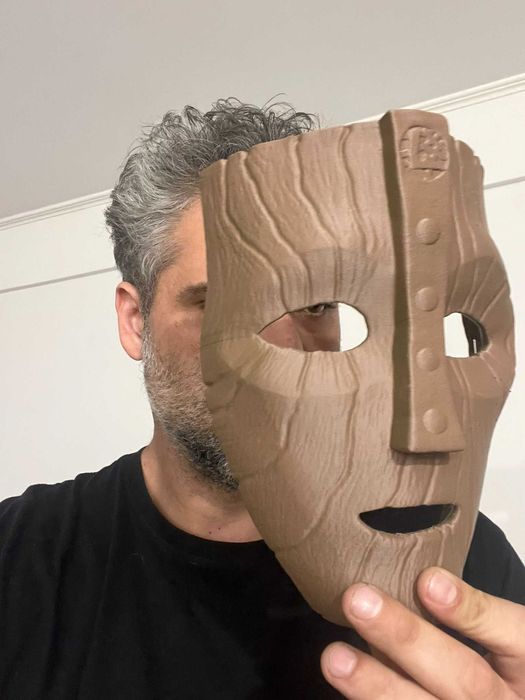 Mască „The Mask” – aspect lemn, prop decorativ / colecție