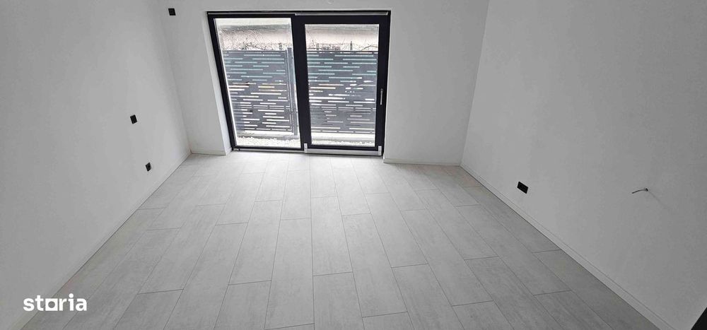 Parcul Tineretului ( amfiteatrul ) str.Martisor