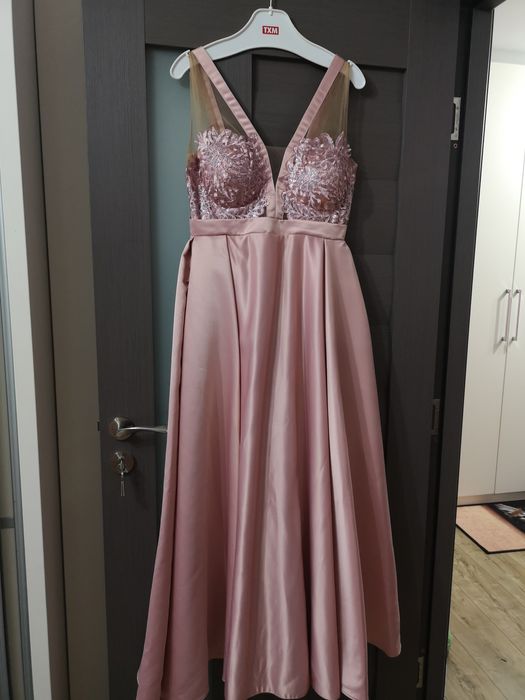 Vand rochie de ocazie