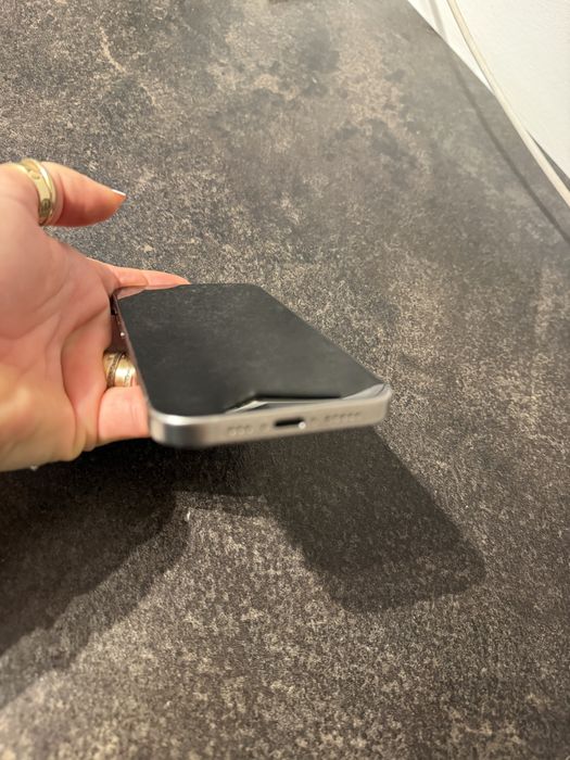 iPhone 15 pro 128 gb Natural titanium