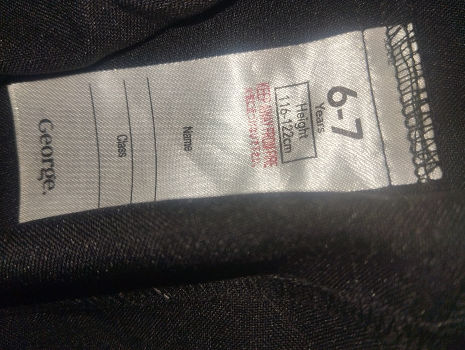 Bluză nouă fete și pantaloni noi+  cadou