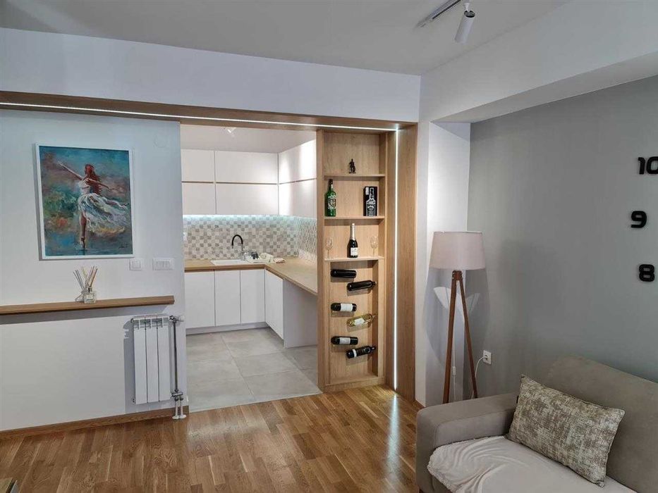 Дава се под наем Двустаен апартамент в Бургас, Лазур - 67 кв.м за 183.6 € - Снимка #3