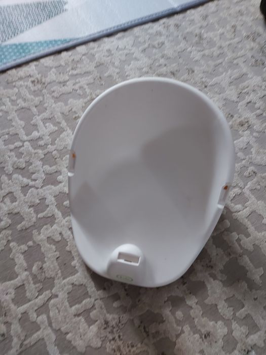 Продам сиденье для купания.