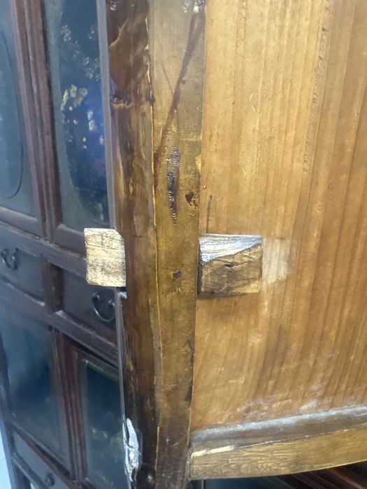 Антиквариат шкаф китайский