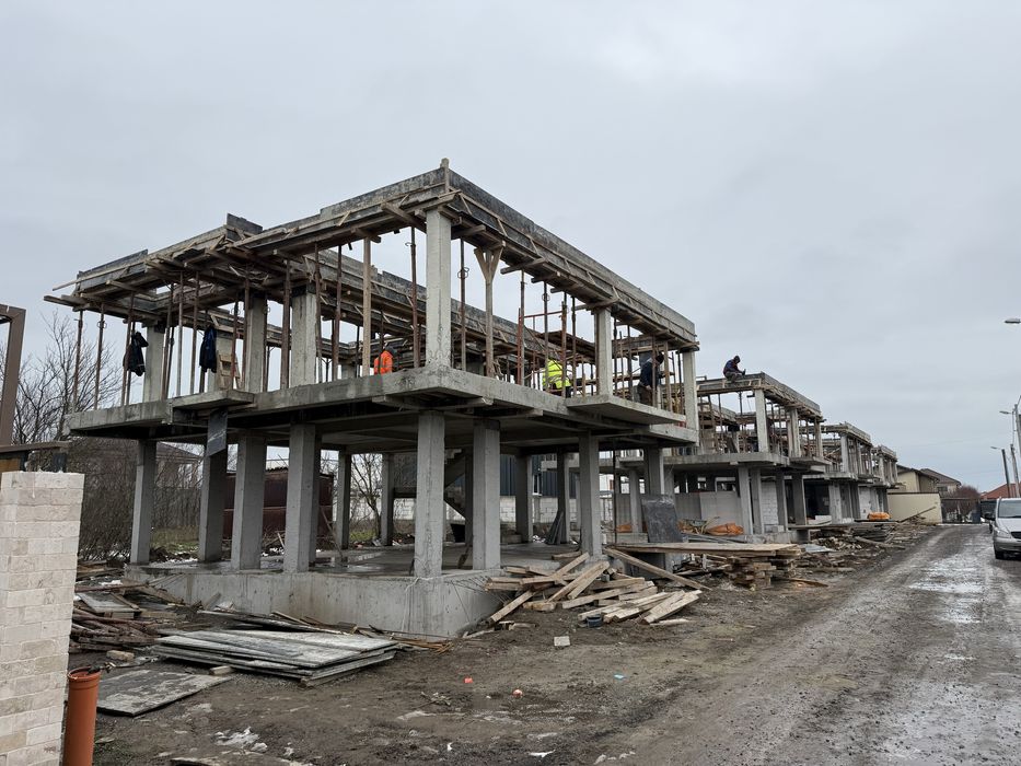 Casă individuală P+ETAJ+Pod Valu lui Traian, 265 mp teren • 2 parcări