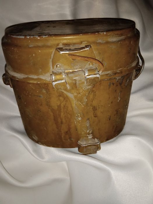 Армейский котелок.