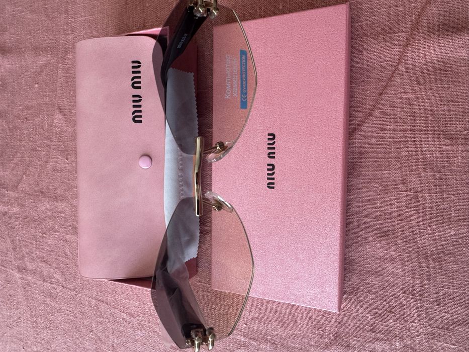 Новые стильные солнцезащитные очки