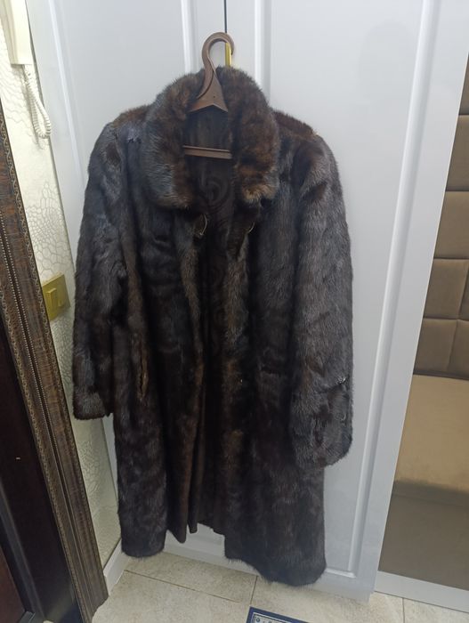 Шубу продам 140см