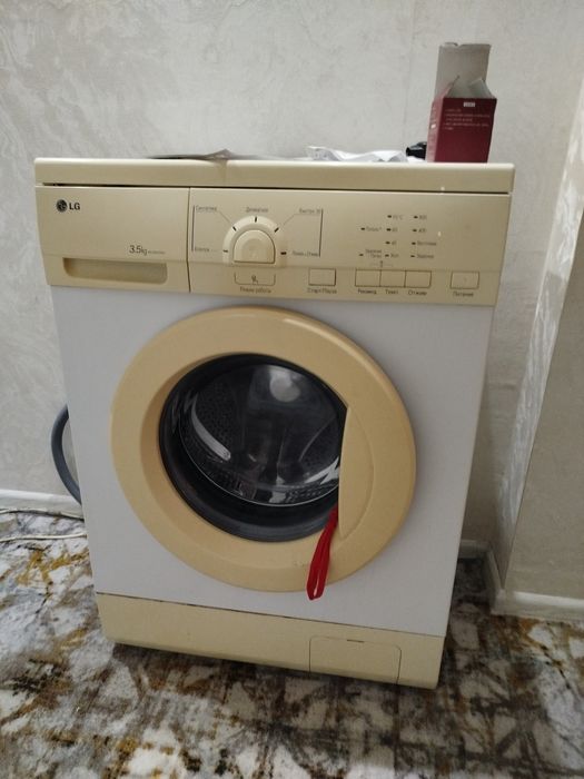 Продам стиралку в центре, на Рахате, 1 этаж