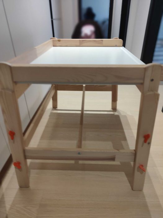 Birou flisat ikea