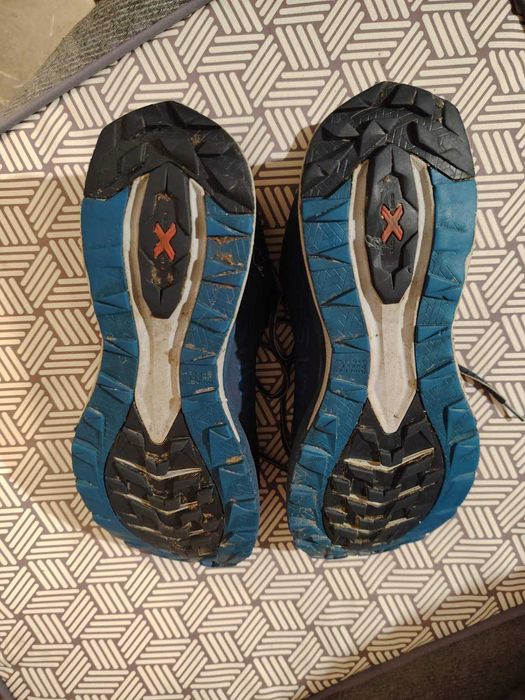продавам маратонки La sportiva Gore tex и Reebok