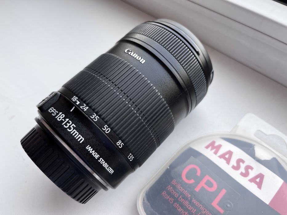 Объектив Canon 18-135mm