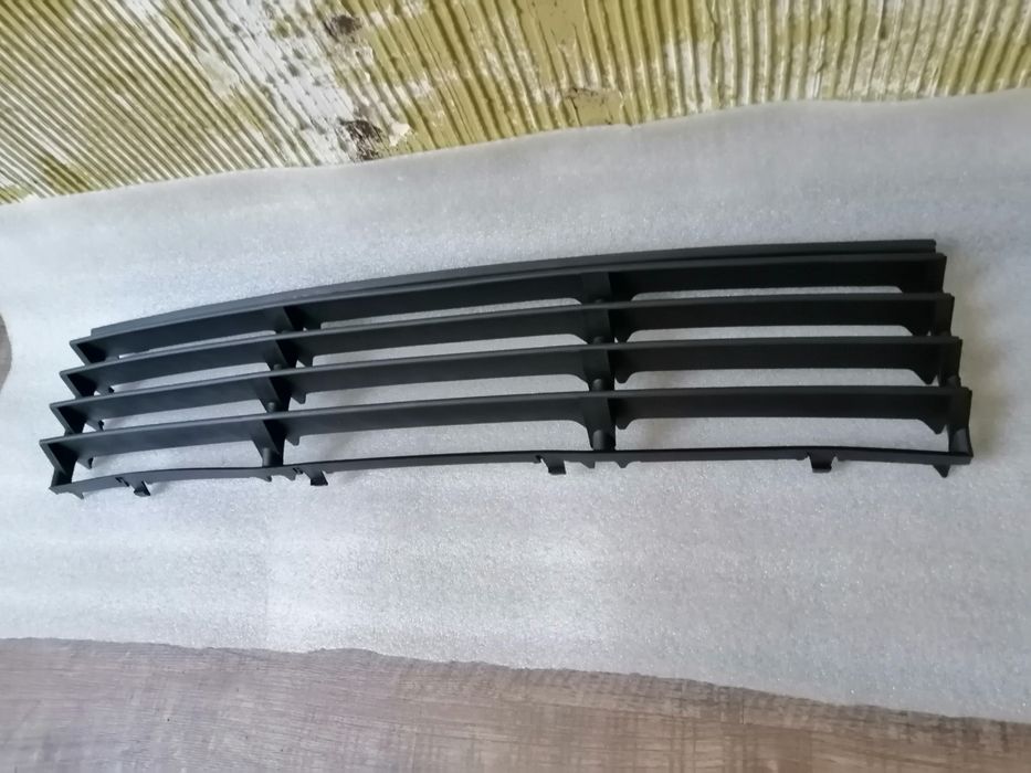 Решетка броня Passat B5.5 решетки Пасат  2000 - 2005