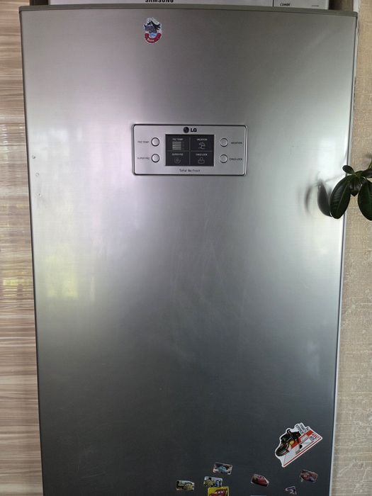 Продам холодильник