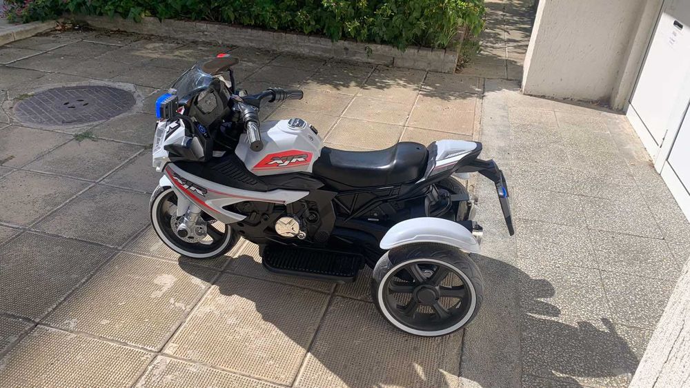 Детски акумулаторен мотор