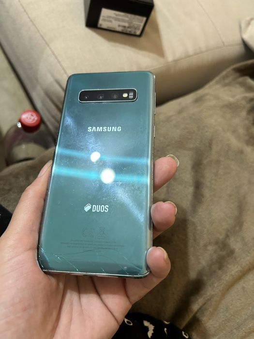 Samsung S10-батерията не държи.