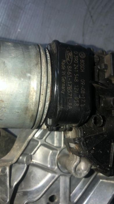 Ansamblu stergatoare motoras ford fiesta 6 dupa 2008